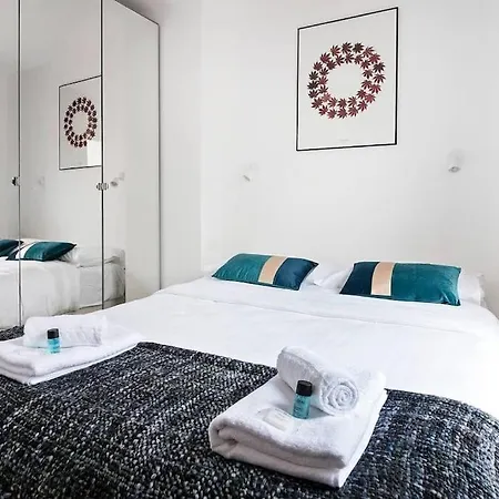 Apartment Superbe Avec Balcon Au Coeur De Montorgueil