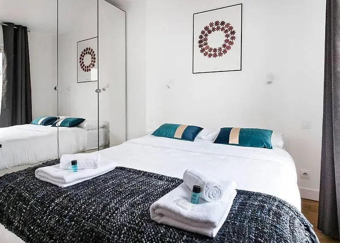 Appartement Superbe Avec Balcon Au Coeur De Montorgueil Paris
