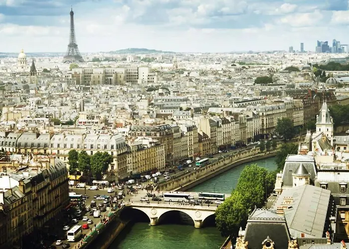 Superbe Avec Balcon Au Coeur De Montorgueil Appartement