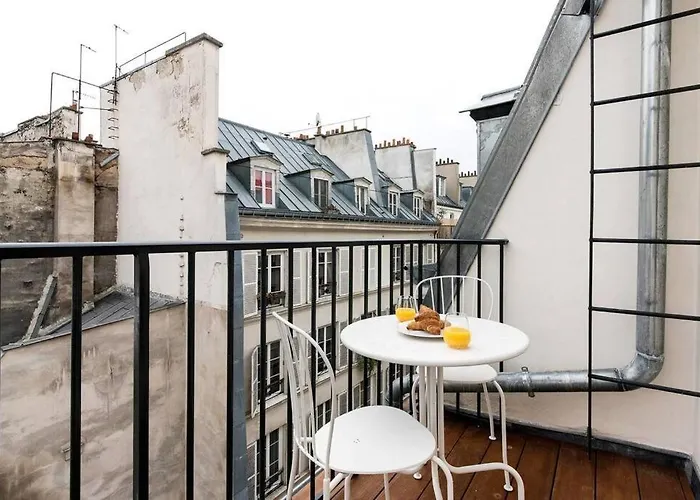 Superbe Avec Balcon Au Coeur De Montorgueil Appartement *