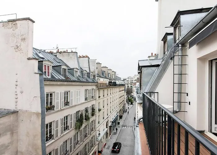 Superbe Avec Balcon Au Coeur De Montorgueil Appartement Paris